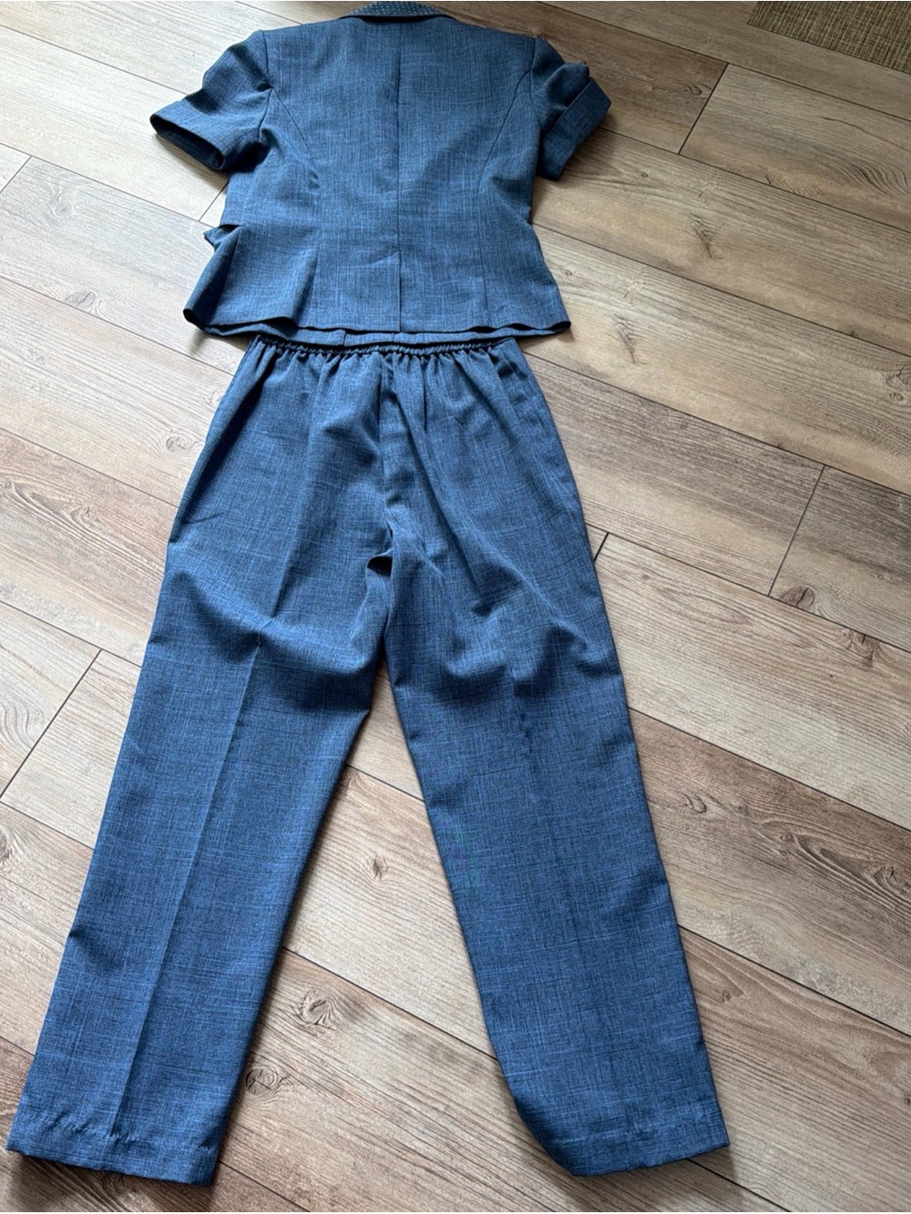 Vintage 90s women’s size 10 two-piece pant suit by Sag Harbor. Blue. Great cond. - Picture 14 of 17